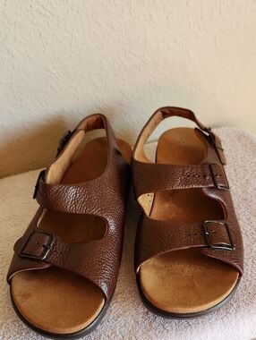 SAS Brown Leather Double-Buckle Sandals